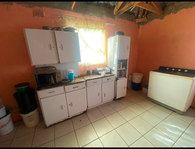 3 BEDROOM HOUSE FOR SALE IN PALM RIDGE EXT 2